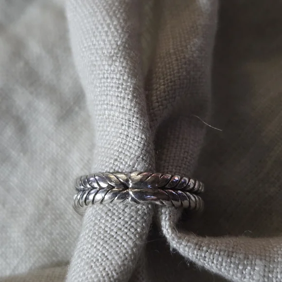 David Yurman Petite Cerise Ring in Blue Topaz & Diamonds, SS, Size 4.5 - Picture 7 of 14